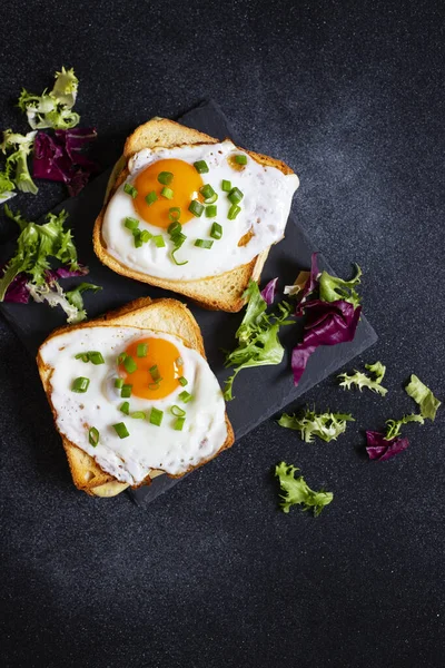 Sandwiches Ham Cheese Eggs Traditional French Croque Madame Sandwiches Served — Stock Photo, Image