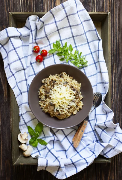 Traditional Italian Dish Rice Arborio Risotto Mushrooms Served Fresh Basil — Stock Photo, Image