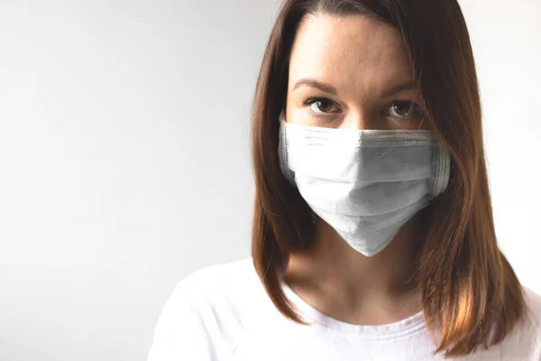 Concept Coronavirus Fille Portant Masque Médical Protection Protégez Votre Santé — Photo