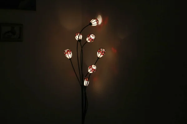 Luz Suave Uma Lâmpada Casa Iluminação Objetos Domésticos — Fotografia de Stock