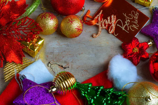 Jul och nyår bakgrund med dekorationer — Stockfoto
