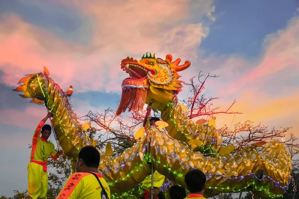 Dança do dragão na celebração do Ano Novo Chinês — Fotografia de Stock