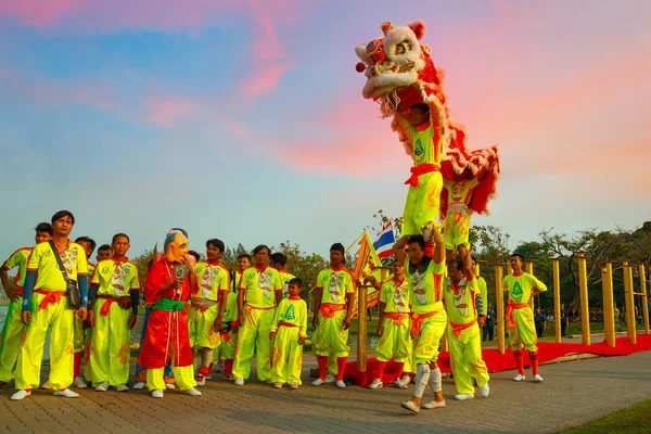 Danza del León en la celebración del Año Nuevo Chino — Foto de Stock