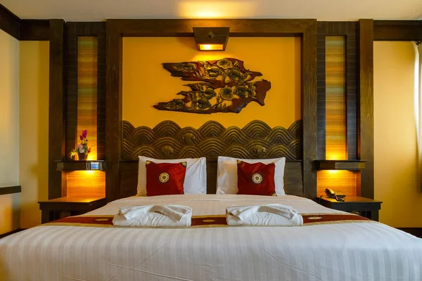 タイ北部で飾られたベッドルームのインテリア — ストック写真