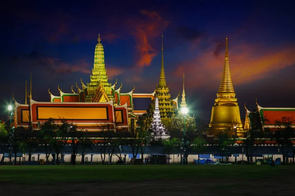 Wat Phra Kaew - The Temple of Emerald Buddha in Bangkok, Thailand — Stock Photo, Image