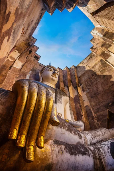 Sukhothai Historical Park, Unesco Dünya Mirası Tayland Wat Si dostum tapınağında oturarak Buda resim