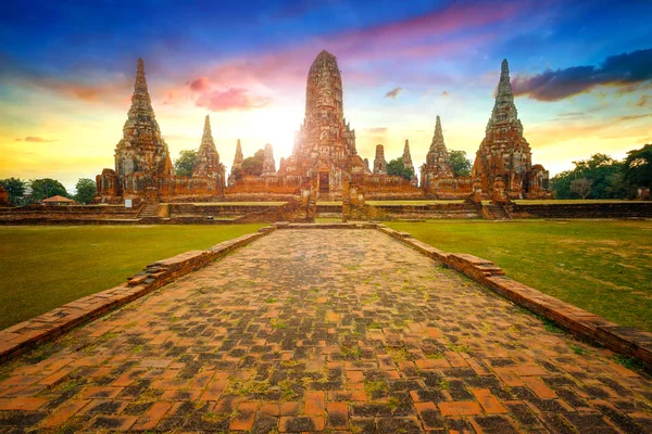 Wat Chaiwatthanaram templo em Ayutthaya Parque Histórico, um Património Mundial da UNESCO, Tailândia — Fotografia de Stock