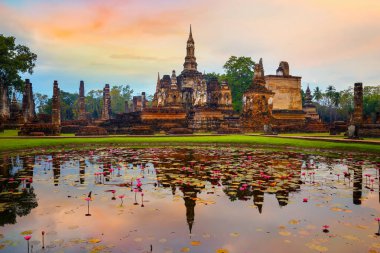 WAT Mahathat tapınakta Sukhothai Historical Park, Unesco Dünya Mirası Tayland semt