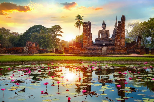 WAT Mahathat Tapınağı'nda Sukhothai Tarih Parkı, Unesco Dünya Mirası Tayland