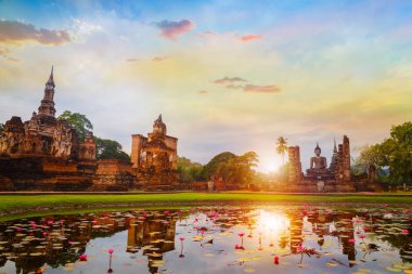WAT Mahathat Tapınağı'nda Sukhothai Tarih Parkı, Unesco Dünya Mirası Tayland