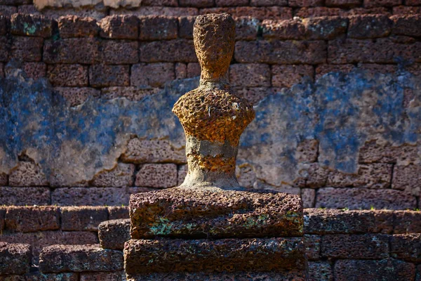 Wat Chedi Jet Thaew in Si Satchanalai historische Park, een Unesco World Heritage Site in Thailand — Stockfoto