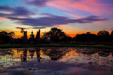WAT Mahathat Tapınağı'nda Sukhothai Tarih Parkı, Unesco Dünya Mirası Tayland