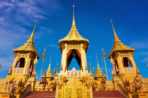 O Crematório Real de Sua Majestade o Rei Bhumibol Adulyadej em Bangkok, Tailândia — Fotografia de Stock