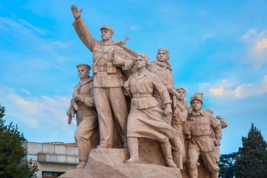 1976 'da vefat eden Çin Komünist Partisi Başkanı Mao Zedong' un son dinlenme yeri olan Başkan Mao 'nun Anıt Salonu' ndaki insanların anıtı.