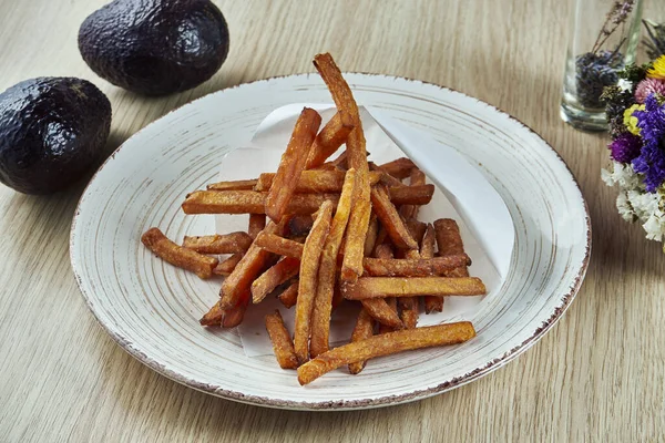 Deep Fried Sweet Potato Straws Grey Plate Close View Vegetarianf — Stock Photo, Image