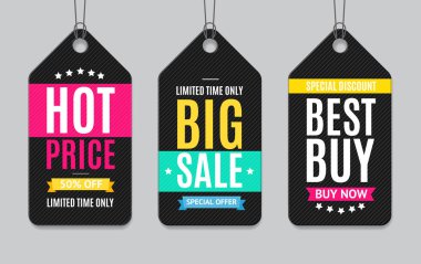 Siyah Satılık etiket kağıt etiket kümesi asılı. Vektör