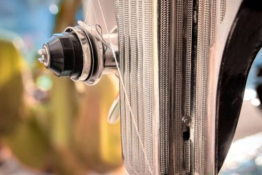 Dikiş makinesinin kapanışı, eski dikiş makinesi, klasik stil