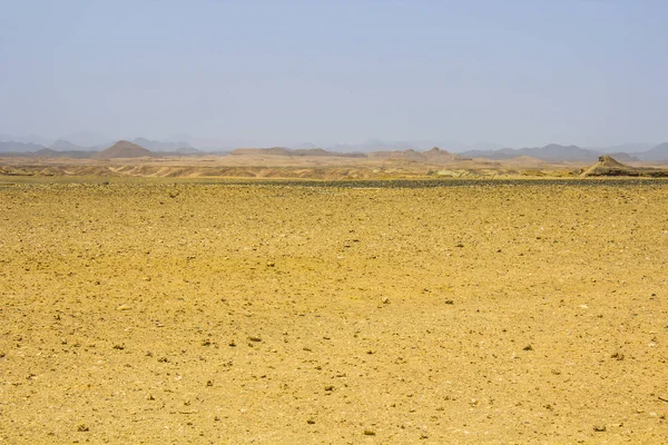 Mısır'da günbatımı Sandy çöl