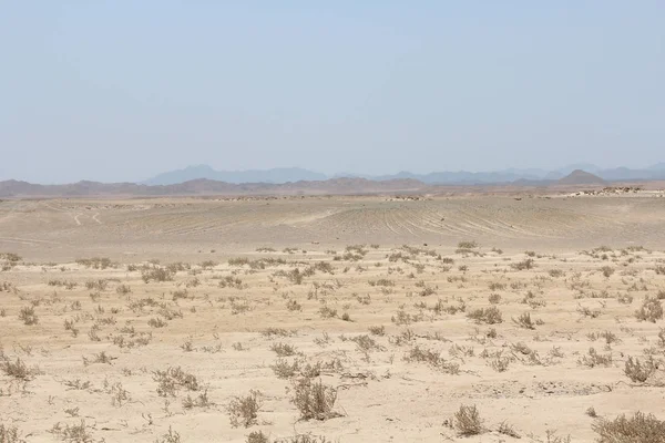 Mısır'da günbatımı Sandy çöl
