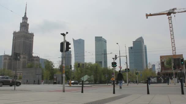 Centrum van Warschau tijdens COVID-19 2020 jaar — Stockvideo