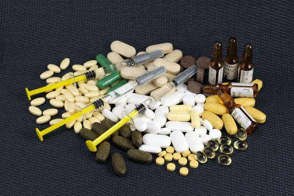 A bunch of different pills and drugs — Stock Photo, Image