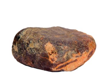 Beyaz arka plan yakın çekim izole kırmızı jasper taş. 