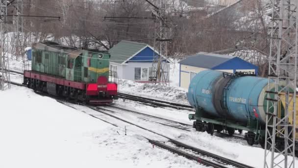 Ufa Rusland Februari 2020 Een Oude Sovjet Diesellocomotief Een Station — Stockvideo