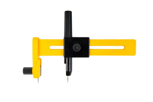 Cortador Círculo Rotativo Amarelo Isolado Branco Tiro Perto Vista Frontal — Fotografia de Stock