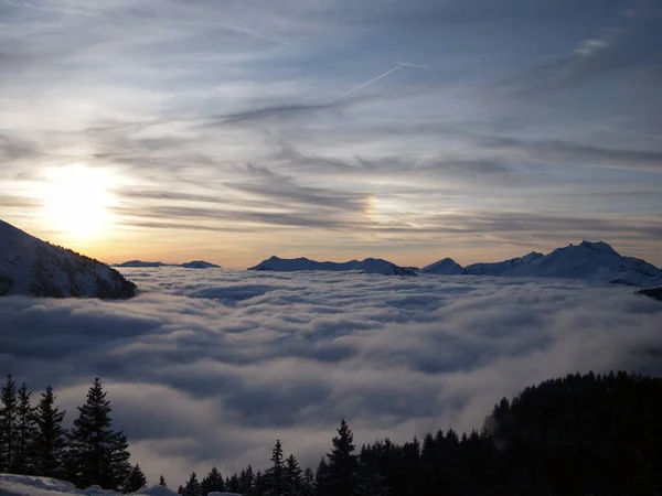 Sonnenuntergang Über Den Wolken Den Französischen Alpen Frankreich — Stockfoto