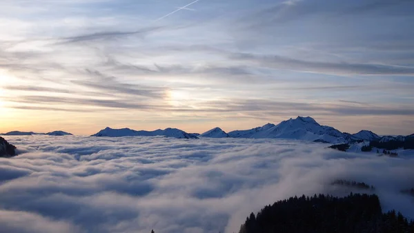 Закат Над Облаками Французских Альпах Франция — стоковое фото
