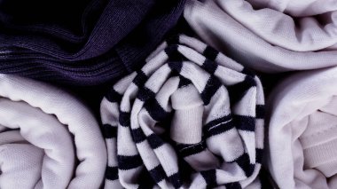 Kıyafetler depolanır. Kapatın. Ön görünüm.