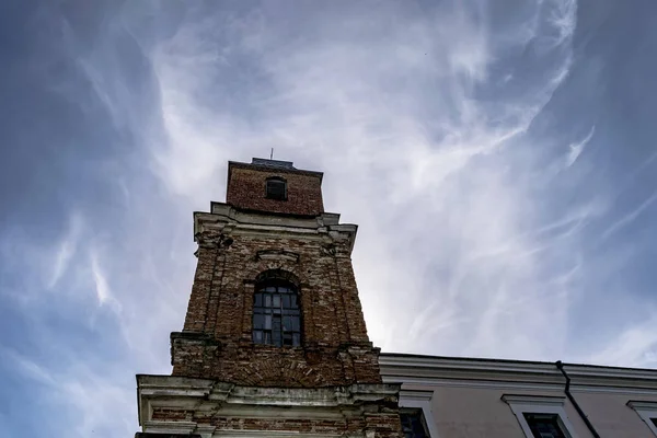 Vista Inferior Una Iglesia Dominicana Oeste Ucrania — Foto de Stock