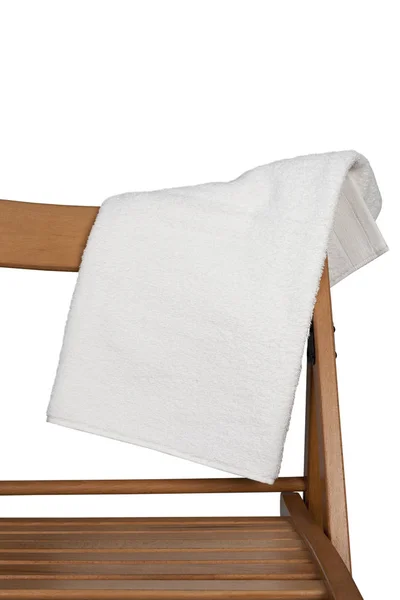 Toalla en el respaldo de la silla aislada sobre fondo blanco — Foto de Stock