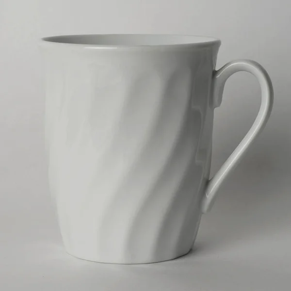 Taza de té blanco, aislada, sobre fondo . —  Fotos de Stock