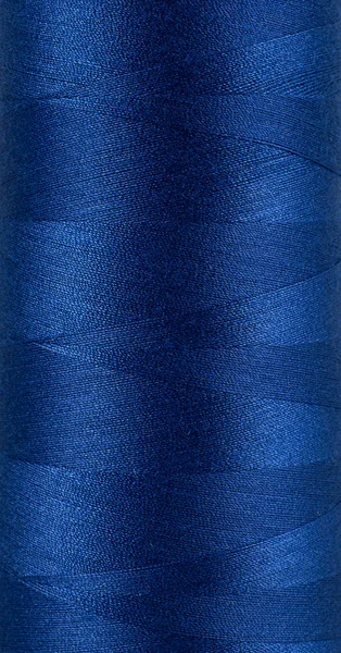 Spool closeup dari thread biru — Stok Foto