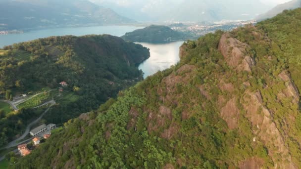 Leć Nad Górą Otwórz Wspaniały Widok Jezioro Como Laghetto Piona — Wideo stockowe