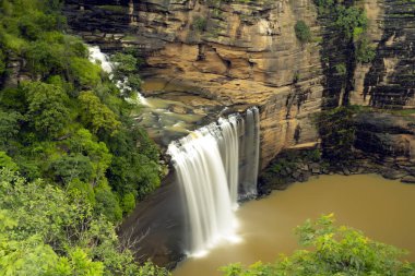 Chandraprabha Vahşi Yaşam Sığınağı 'nda Rajdari ve Devdari şelaleleri bulunur..