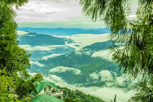 Jedná Krajinnou Fotografii Vesnice Okrese Darjeeling Krásným Výhledem Přírodu Počasí — Stock fotografie