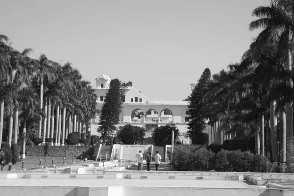 Yadavindra Gardens, även känd som Pinjore Gardens — Stockfoto