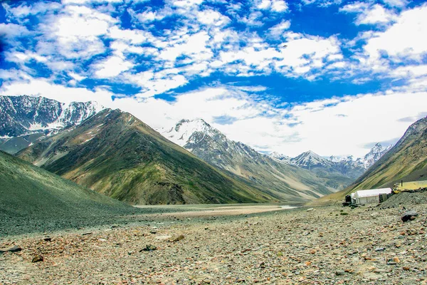 Chandra Taal veya Chandra Tal, Himachal Pradesh 'in Lahul ve Spiti bölgesinde yer alan bir göldür..