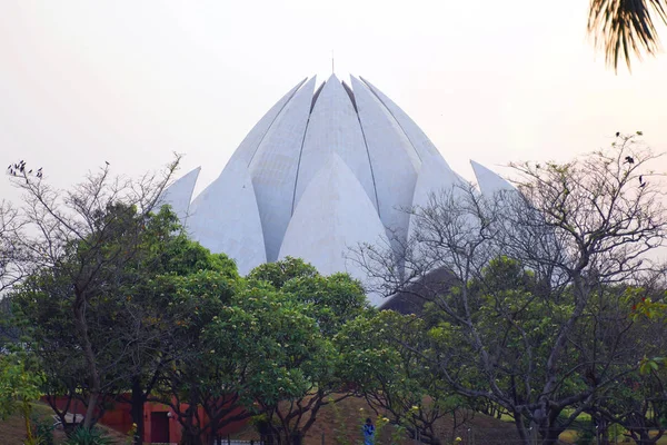 Delhi / India - 01 de mayo 2019: El Templo del Loto, ubicado en Delhi, India , — Foto de Stock