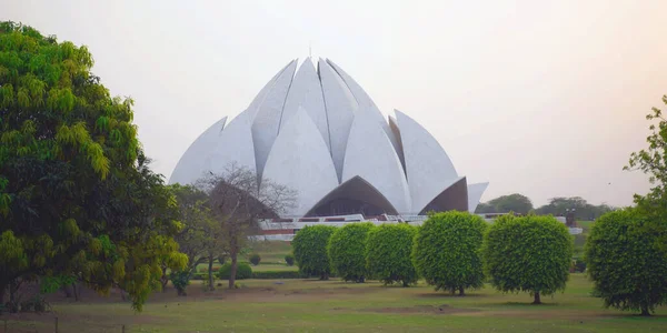 Delhi / Indie - maj 01 2019: Świątynia Lotosu, położona w Delhi, Indie, — Zdjęcie stockowe