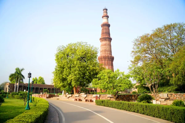Qutub Minar Tower, Nueva Delhi, India. Patrimonio Mundial de la UNESCO — Foto de Stock