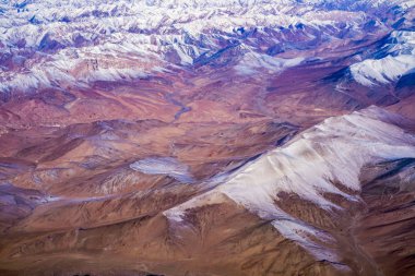 Himalayalı Leh Ladakh Köyü 'nün manzarası ve manzarası Leh Stok Sarayı' nın bakış açısından sıralanırken Jammu ve Kashmir, Hindistan 'da kış mevsimi
