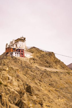Budist Stupas ve Manastırları