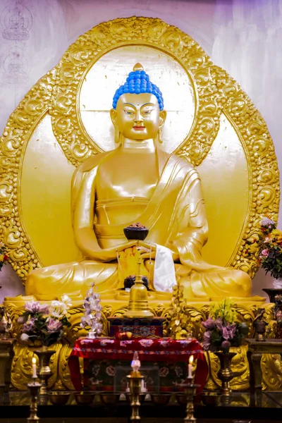 仏教のストゥーパと修道院 — ストック写真