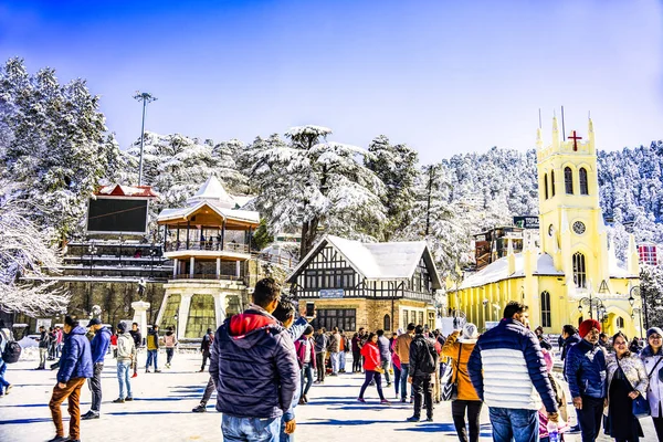 Mall Yolu, Hindistan 'ın başkenti Himachal Pradesh' in başkenti Shimla 'nın ana caddesidir..