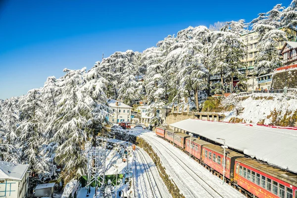 The scene from first snowfall in Shimla Railway Station India 로열티 프리 스톡 이미지