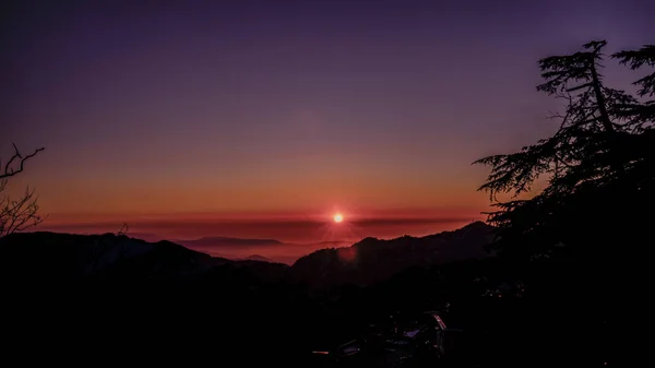 Hermosa vista al amanecer y al sol en la India — Foto de Stock