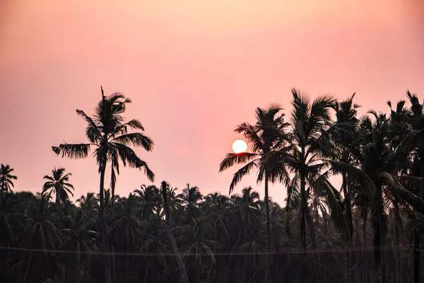 Belles vues sur le lever et le coucher du soleil en Inde — Photo